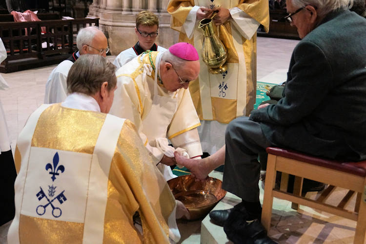 FeetWashingBishop750