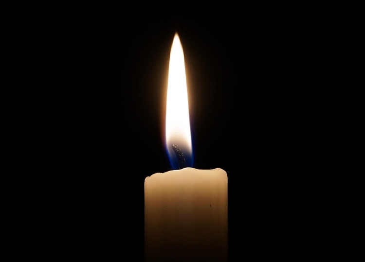 candle-flame 750pb